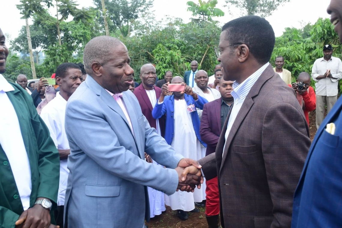 Katikkiro alambudde abalimi b’emmwanyi e Kyaggwe okunyweza kaweefube w’okugoba obwavu